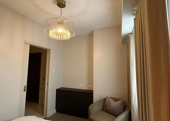 Luxurious 2-bedroom Furnished At Vista Shaw *